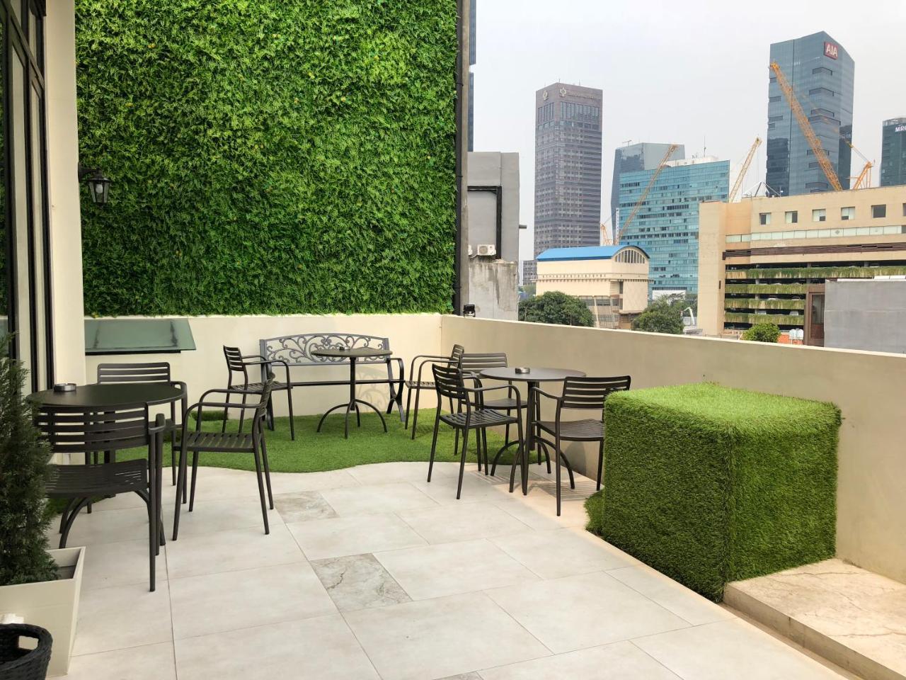 Eightin Hotel Sudirman Jakarta Buitenkant foto